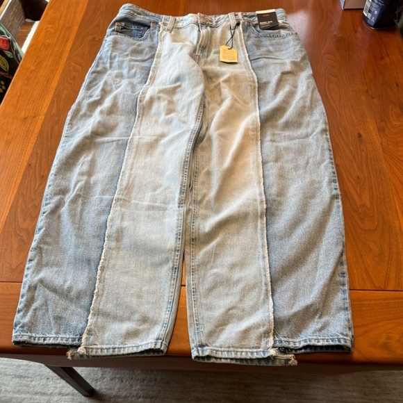 Levi's Baggy Dad Recrafted Cropped Jeans NWT - Picture 8 of 12